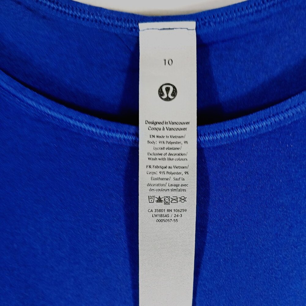 Lululemon NWT Lark/Deep Blue Essential Pleated Tank Size 10 *Tiny Flaw* - Photos - Picture 5 of 14